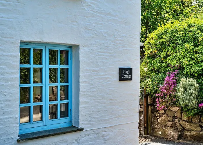 Finest Retreats - Forge Cottage